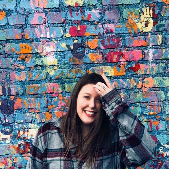 Meet your Posher, Tiffany - Picture 1 of 1